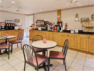 Ramada Ltd. Conference Center Hotel Tifton Restaurant foto